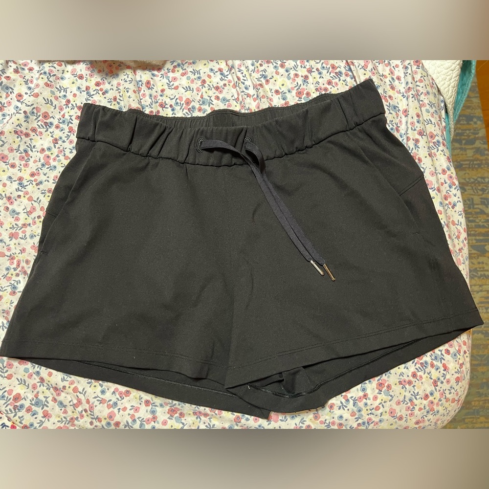 Lululemon On The Fly Short